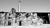 Poems: Three Poems On Essence And Flavour Of Mumbai Dr. Paramita Mukherjee Mullick writes on Mumbai’s closed cotton mills, on vada pav, and  on the 100 years of the Marine Drive.