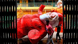 Sekhar Banerjee writes a poem on the new year.