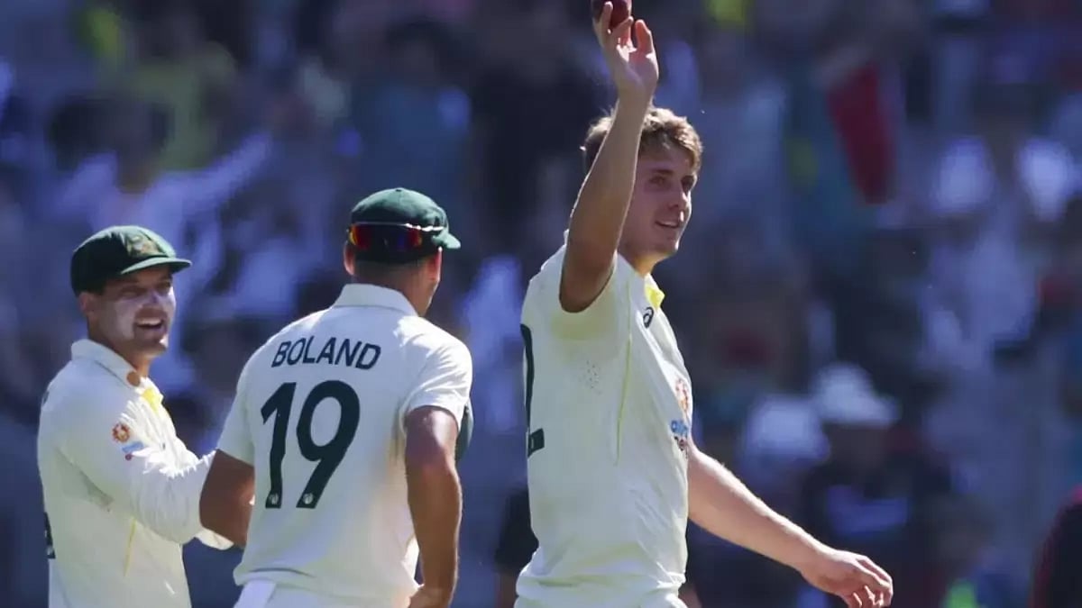 Cameron Green, right, triggered a lower-order collapse for SA as they were bundled out for 189.