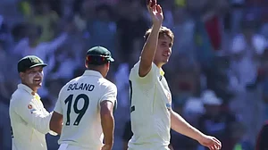 Cameron Green, right, triggered a lower-order collapse for SA as they were bundled out for 189.