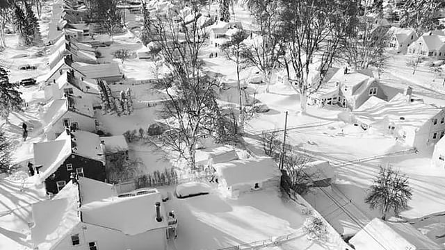 US Blizzard:  Southwest Cancels More Flights; Police Enforce Driving Ban In Buffalo