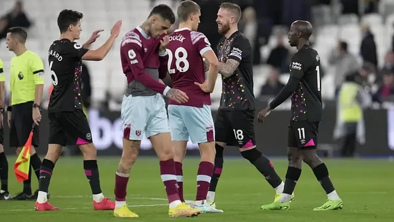 This is West Ham's fifth defeat in a row and could slip in the bottom half if Wolves beat United. - null