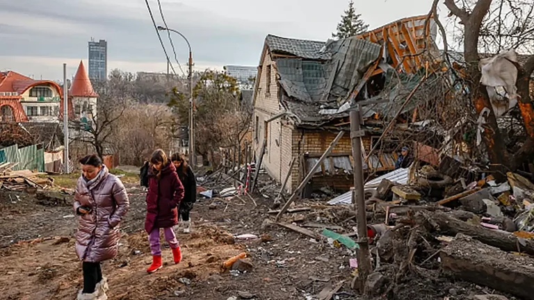 Ukraine War - null