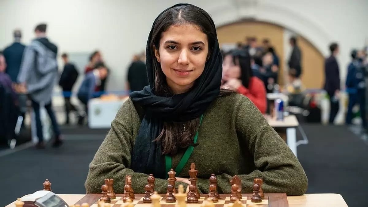 Iranian chess player Sara Khadem has reporetedly moved to Spain after warnings over returning to Ira
