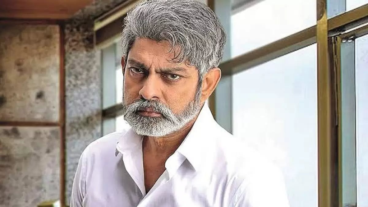Jagapathi Babu Lends Helping Hand To Ragpickers' Daughter Aspiring To Be  IAS | Outlook India, image size:1200x675
