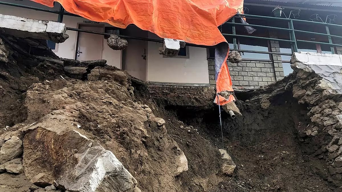 Dhami orders immediate evacuation of 600 families in Joshimath