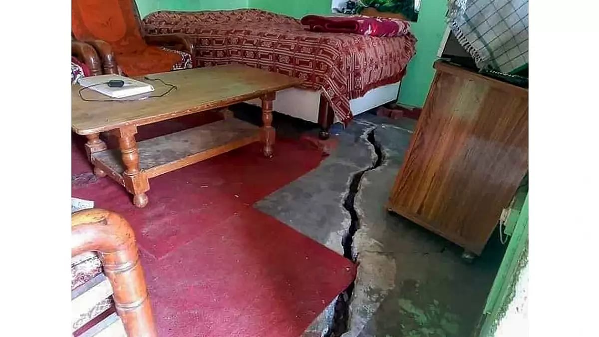 Dhami orders immediate evacuation of 600 families in Joshimath