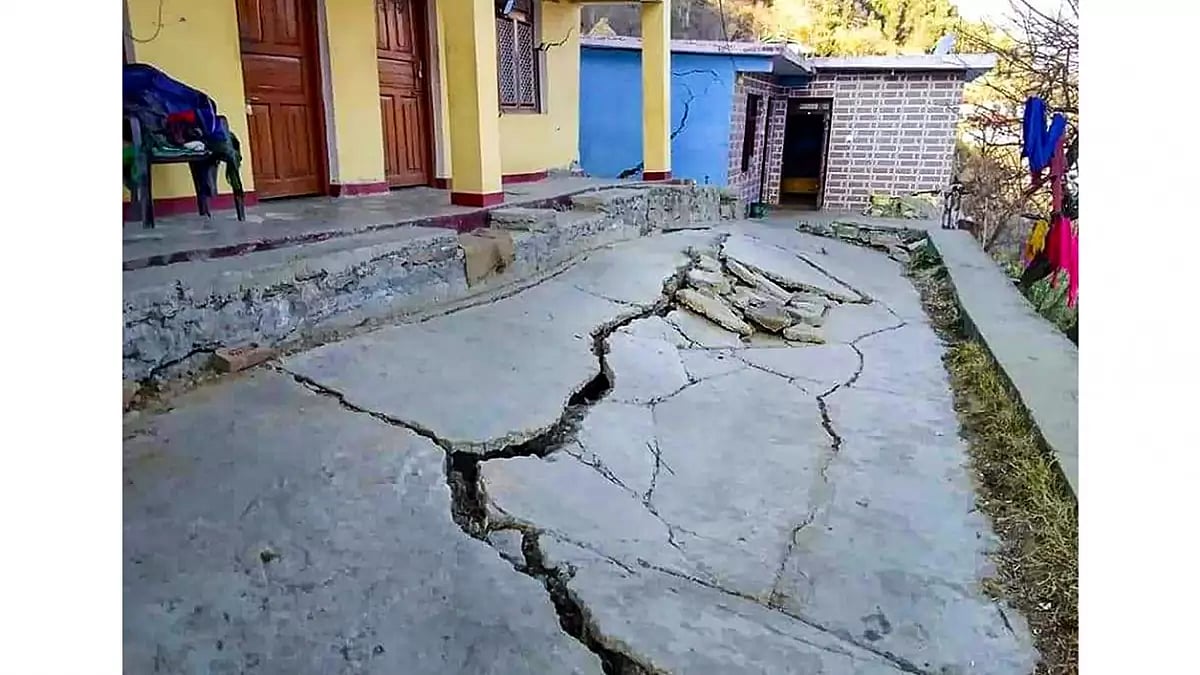 Dhami orders immediate evacuation of 600 families in Joshimath