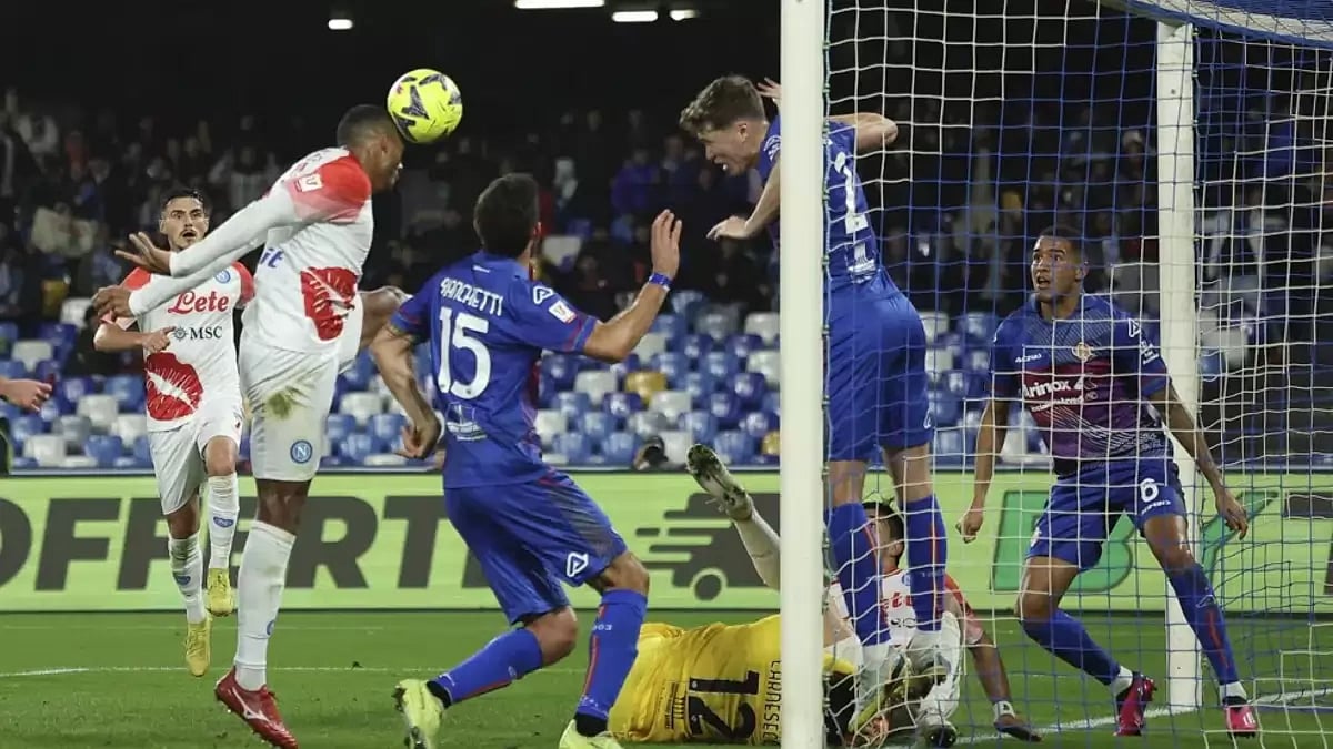 Cremonese is at the bottom of Serie A and faced an in-form Napoli, which had beaten Juventus 5-1.