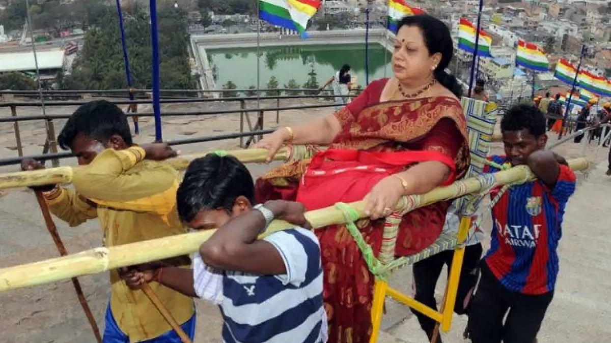  Marang Buru's Doli labourers