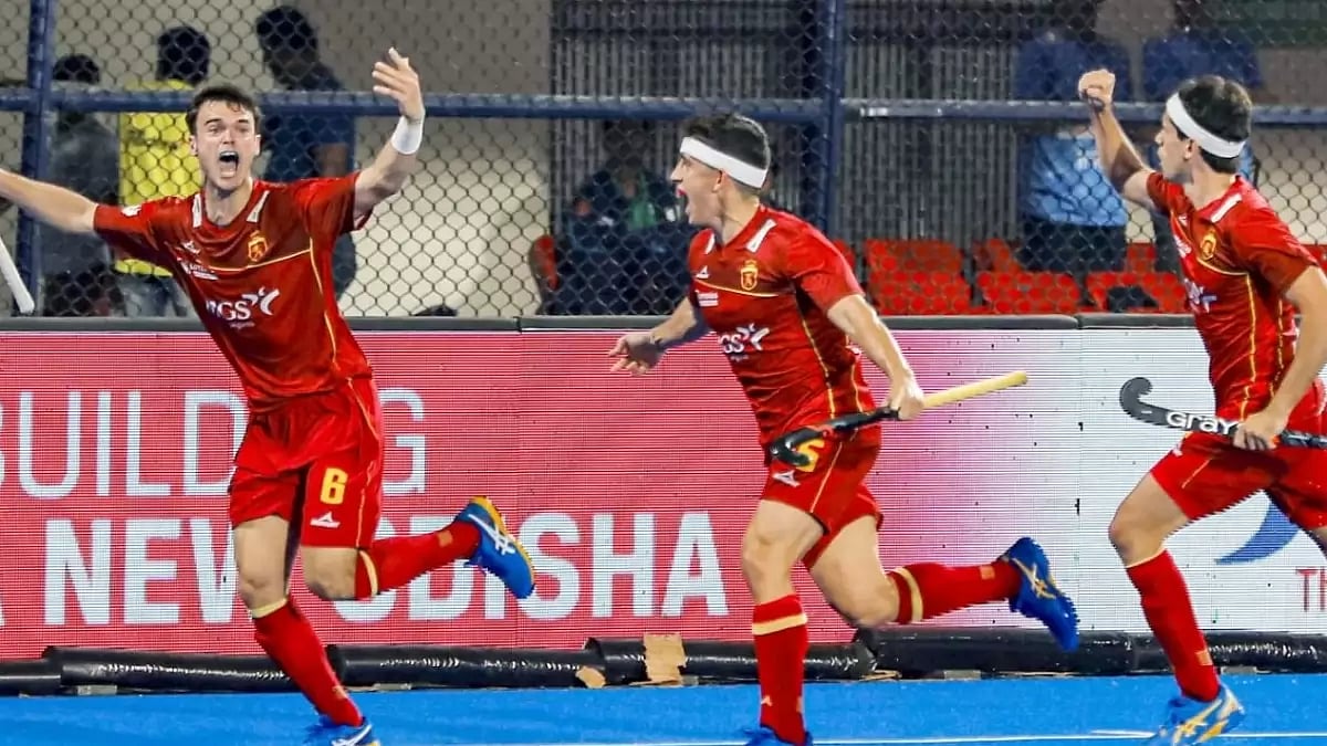 Xavier Gispert, left, celebrates with his teammates after scoring a goal on Sunday.