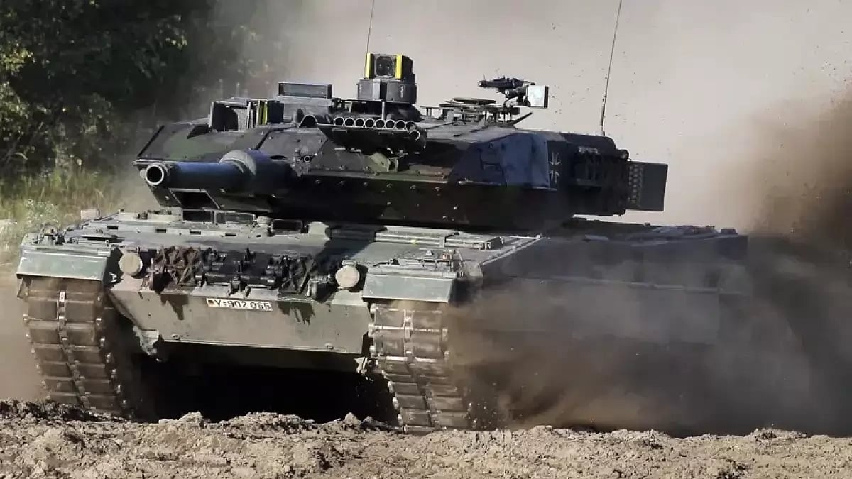 Leopard 2 tank