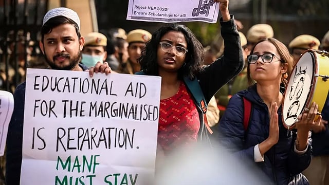 Educate Children So They Dot Not Stand On Streets Shouting Slogans: Syed Naseeruddin Chishti