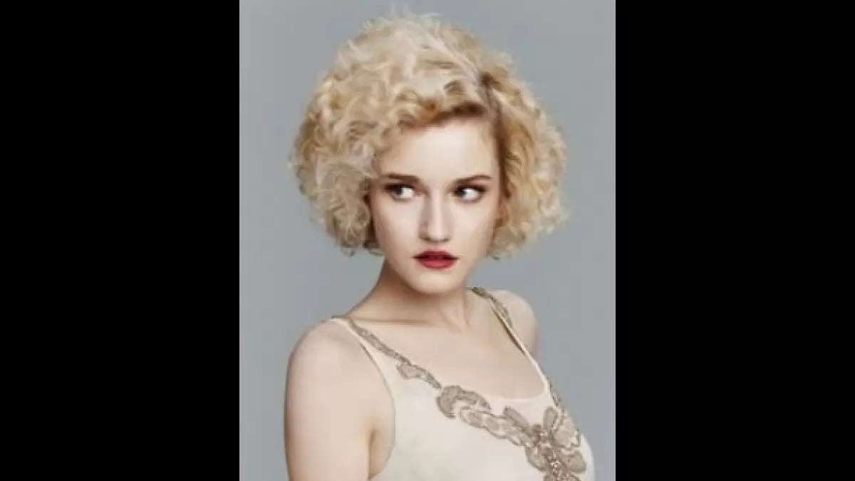 Julia Garner