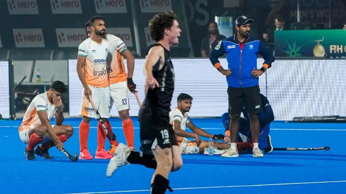 India were unable to take advantage after New Zealand were reduced to 10 men.
