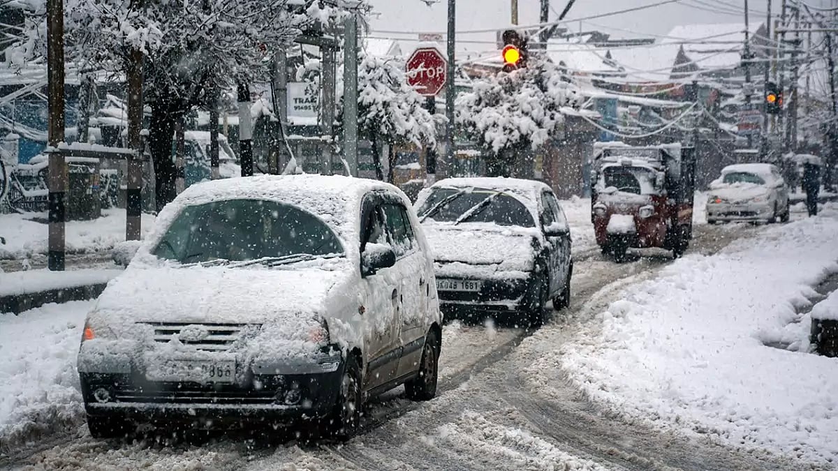 Snowfall in Srinagar