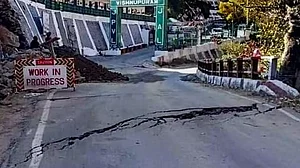 Massive cracks on the roads of Uttarakhand's Joshimath (Representative image)