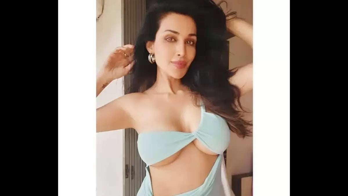 Flora Saini
