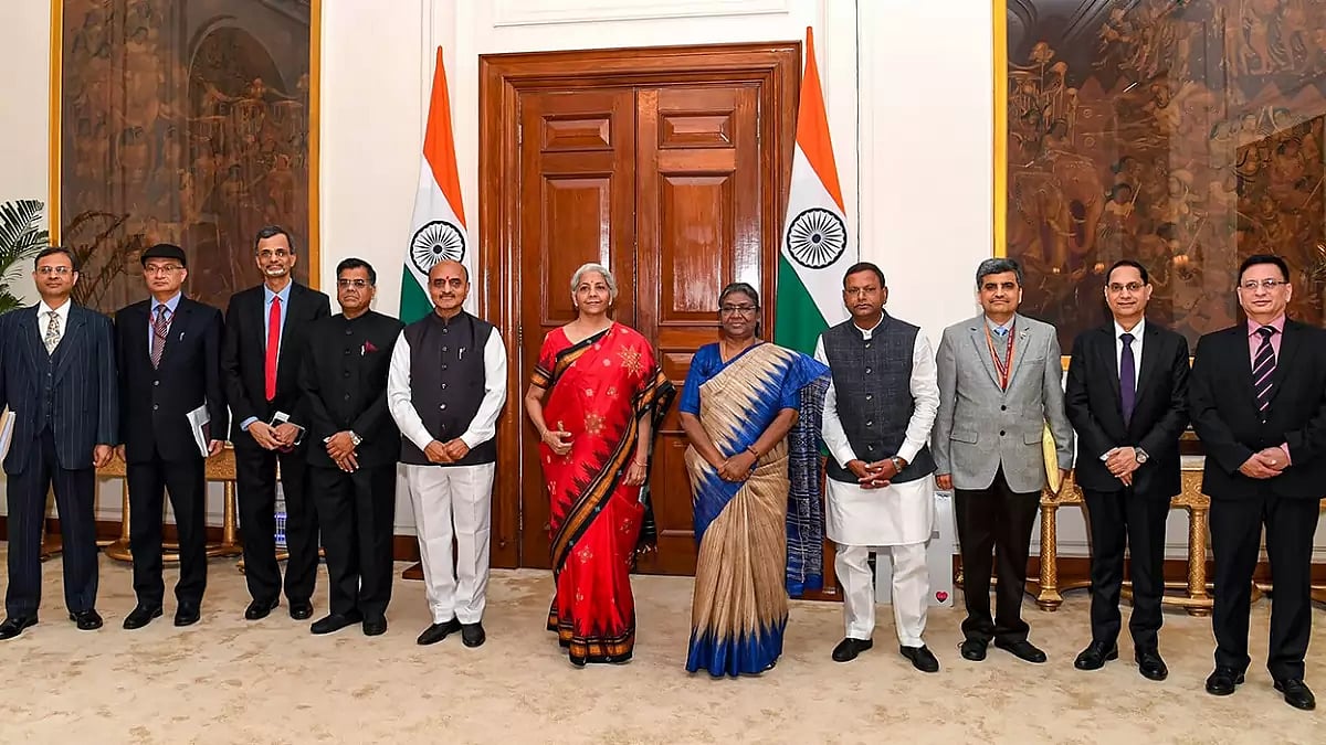 Budget 2023-24: Sitharaman meets President