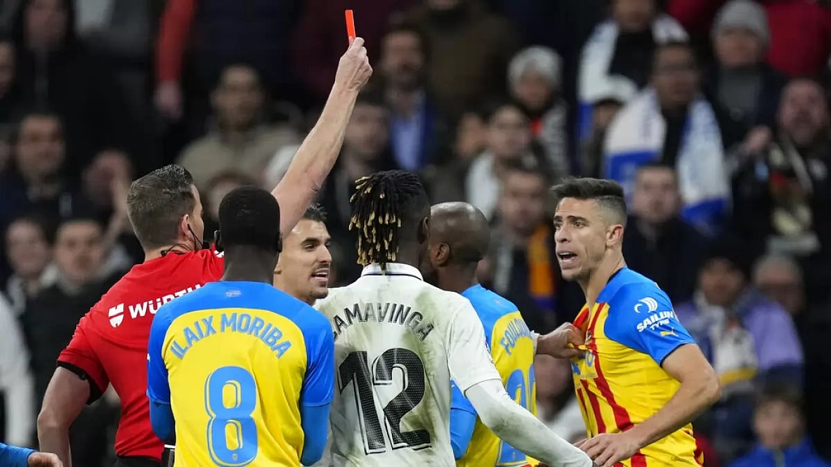 Paulista is shown a red card for his foul on Vinicius Junior on Thursday.