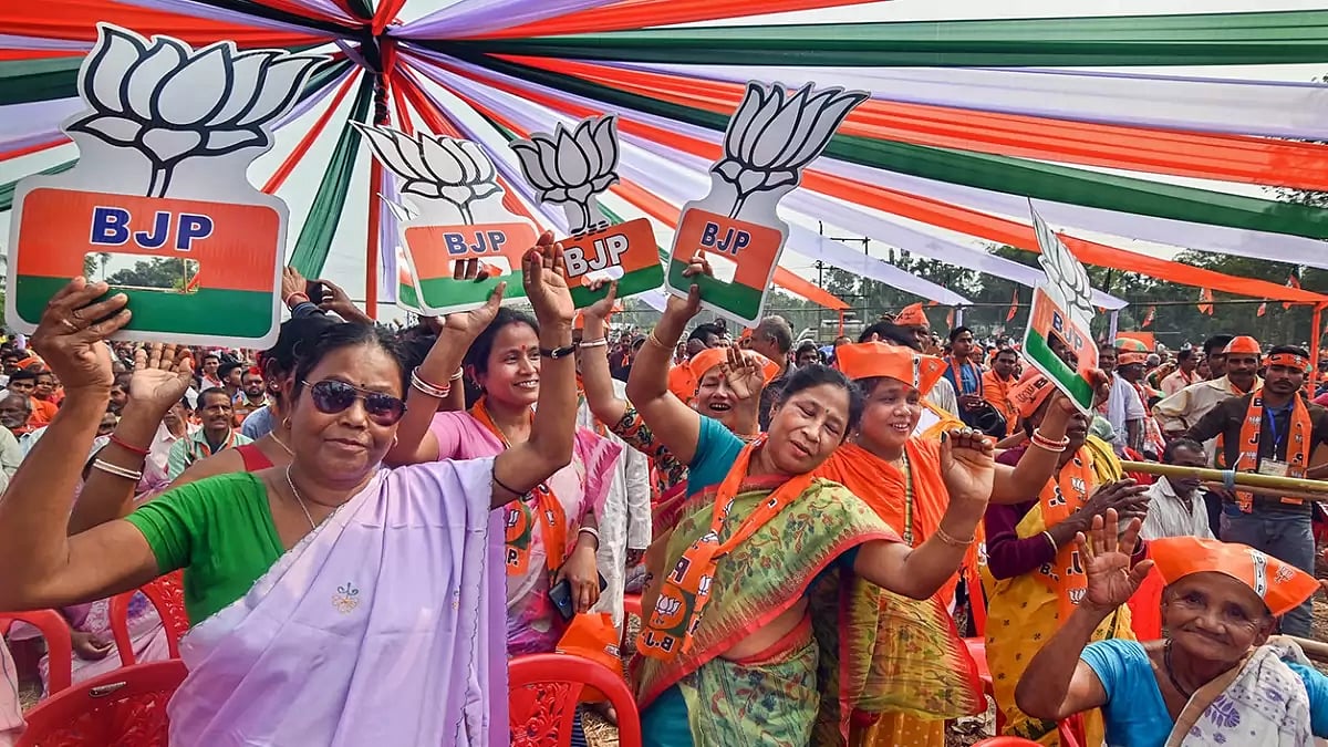 File representative image : The voting was held in two clusters of all MCD zones, held simultaneously with councillors of five zones casting their votes together, while the remaining zones went to polls separately.

