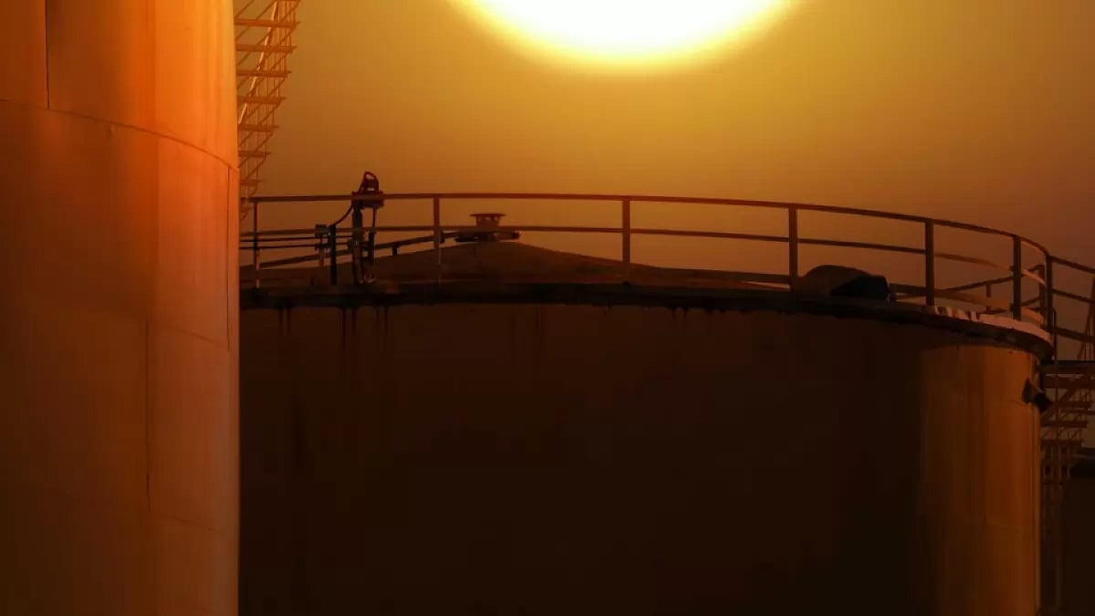 Workers of an edible oil factory were asphyxiated