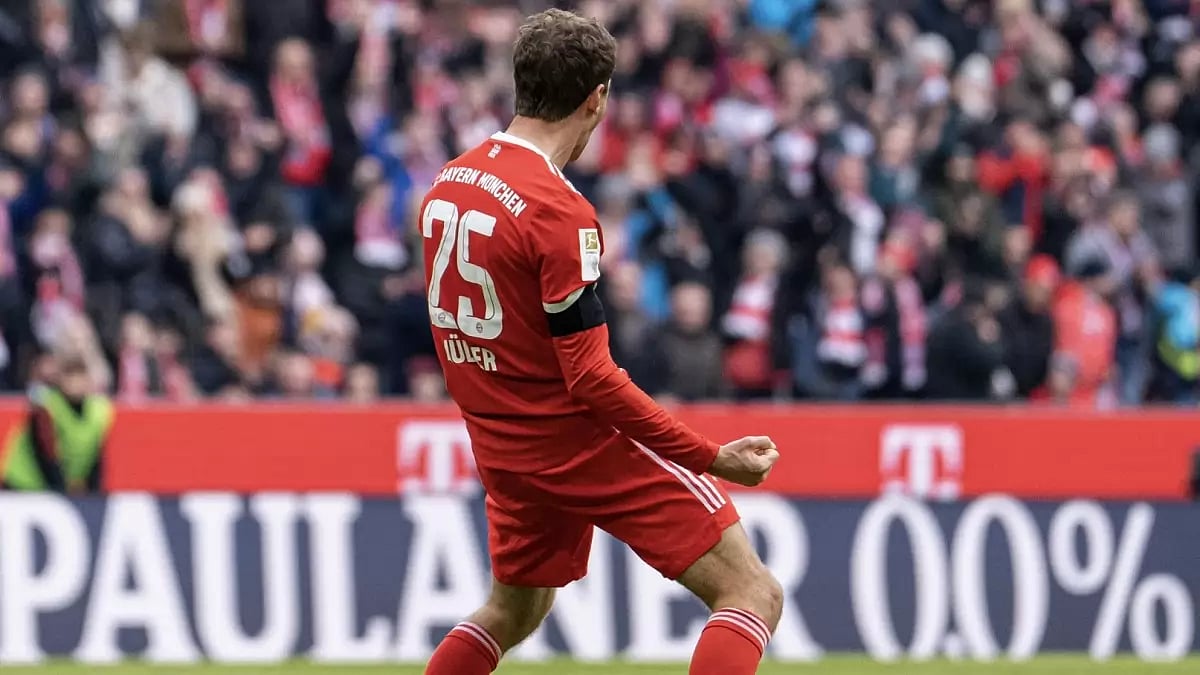 Muller celebrates after scoring a goal against Bochum on Saturday.