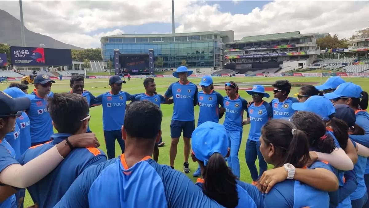 Indian team in a huddle ahead of their opening WC match against Pakistan on Sunday.