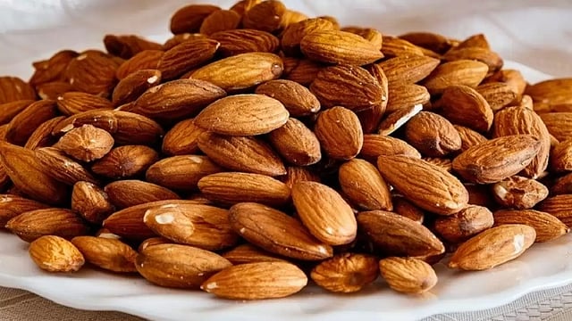 Eating Almonds Daily May Improve Diabetes Risk Factors: Study