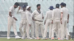 Bengal pacers lacked discipline and gave a lot of freebies to Saurashtra batters early on.