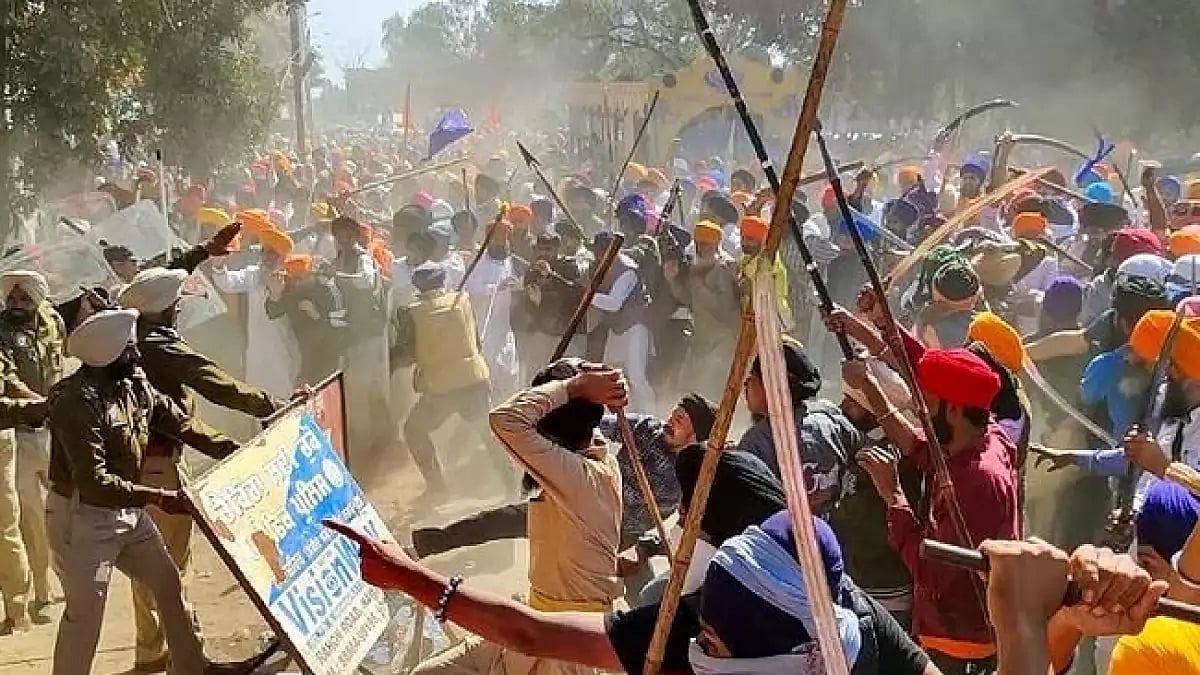 Pro-Khalistani leader Amritpal Singhs followers clash with police at Ajnala police station on Thurs