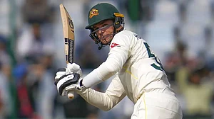 Handscomb bats during his 72* in the 1st innings of the 2nd Test in New Delhi.