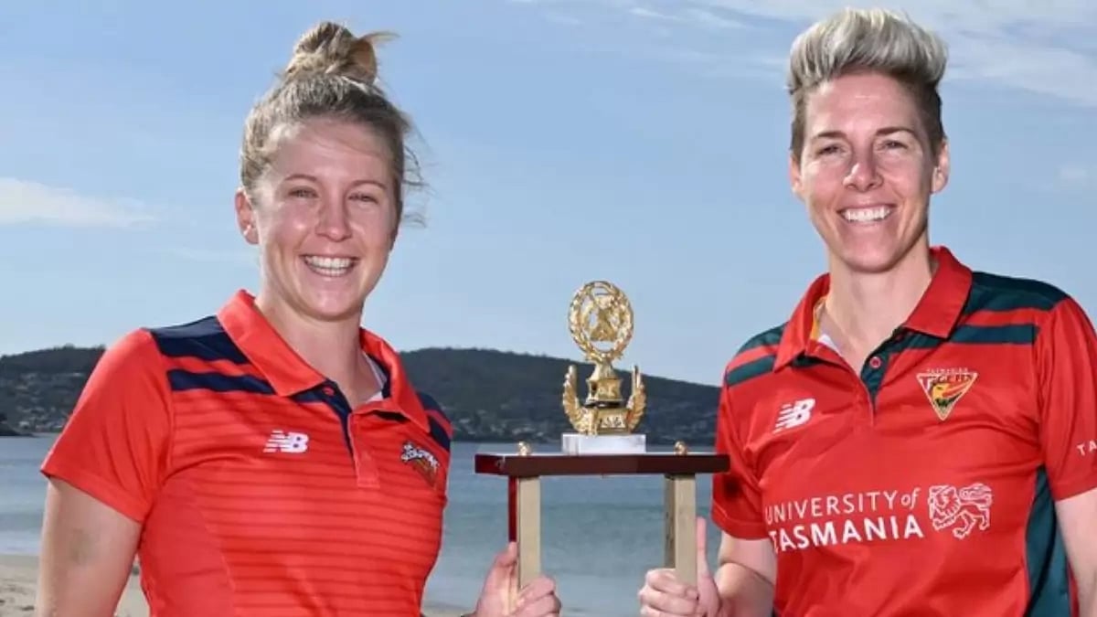 Tasmania won the summit clash by one run under the Duckworth-Lewis method.