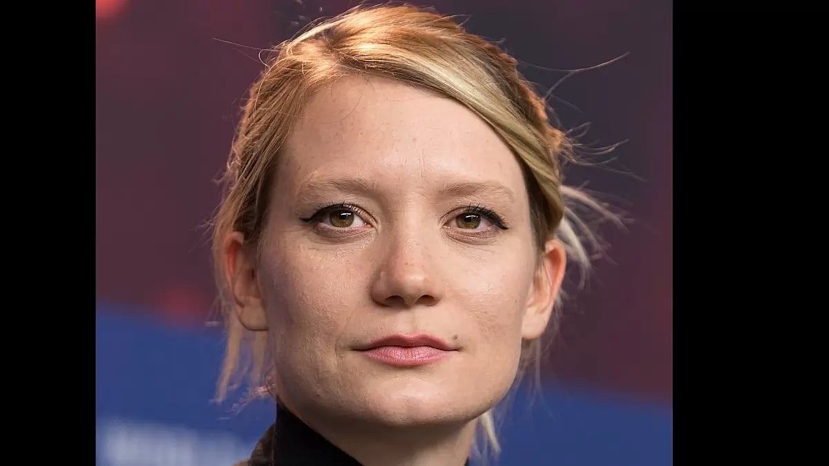 Mia Wasikowska