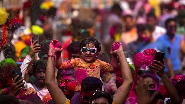 Bengal Celebrates Holi For Second Day