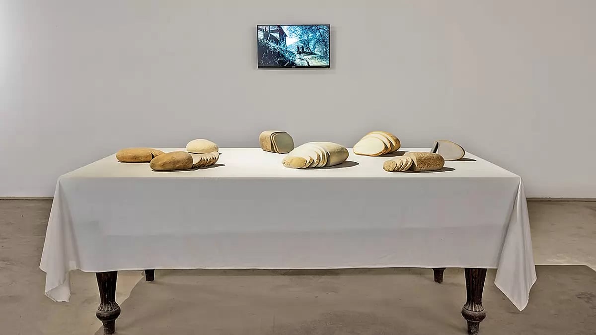 Welcome and Unwelcome: Palianytsia made of river stones; art work by Zhanna Kadyrova 