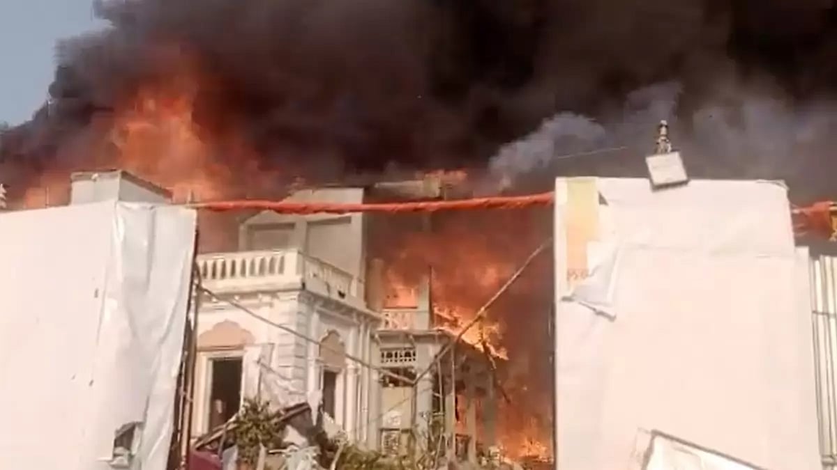 Fire in Mumbais Film City