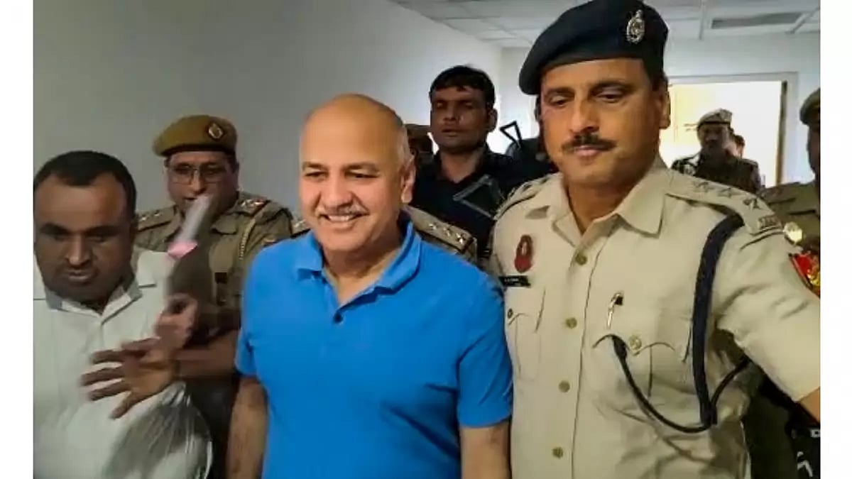 Manish Sisodia at Rouse Avenue Court