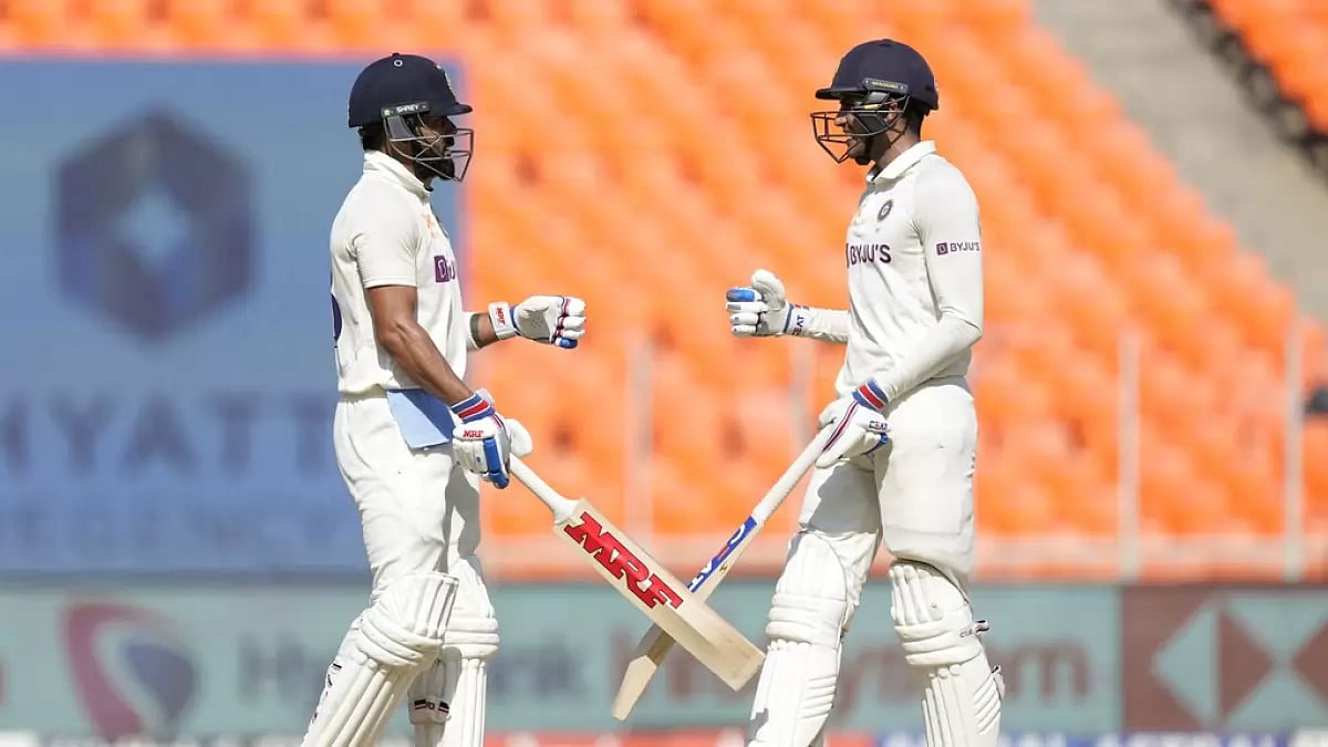 While Gill, right, scored 128, Virat Kohli remained unbeaten at 59 on Day 3 on Saturday.