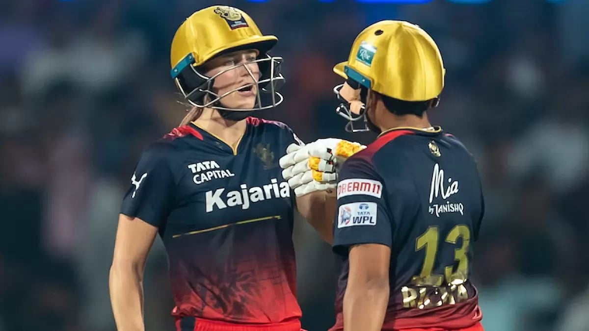 Ellyse Perry scored her second consecutive fifty, whereas Richa Ghosh hit a 16-ball 37.