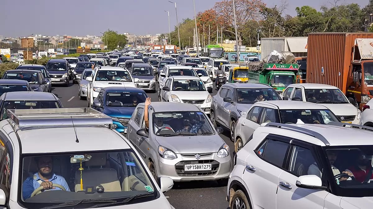 Traffic jam on Delhi-Gurugram expressway