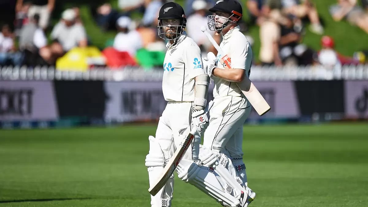Williamson & Nicholls (363) became the 1st NZ pair to share multiple 300+ run partnerships in Tests.