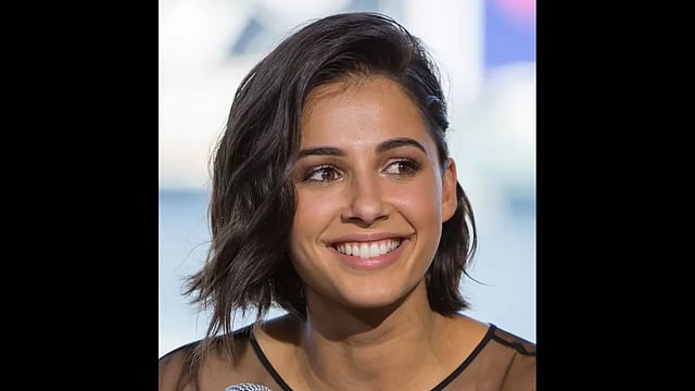Naomi Scott Feels Beautiful During 'Good Sex'