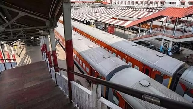Bihar: Porn Clip Played On TV Screens For 3 Minutes At Patna Railway Station, Passengers File Complaint