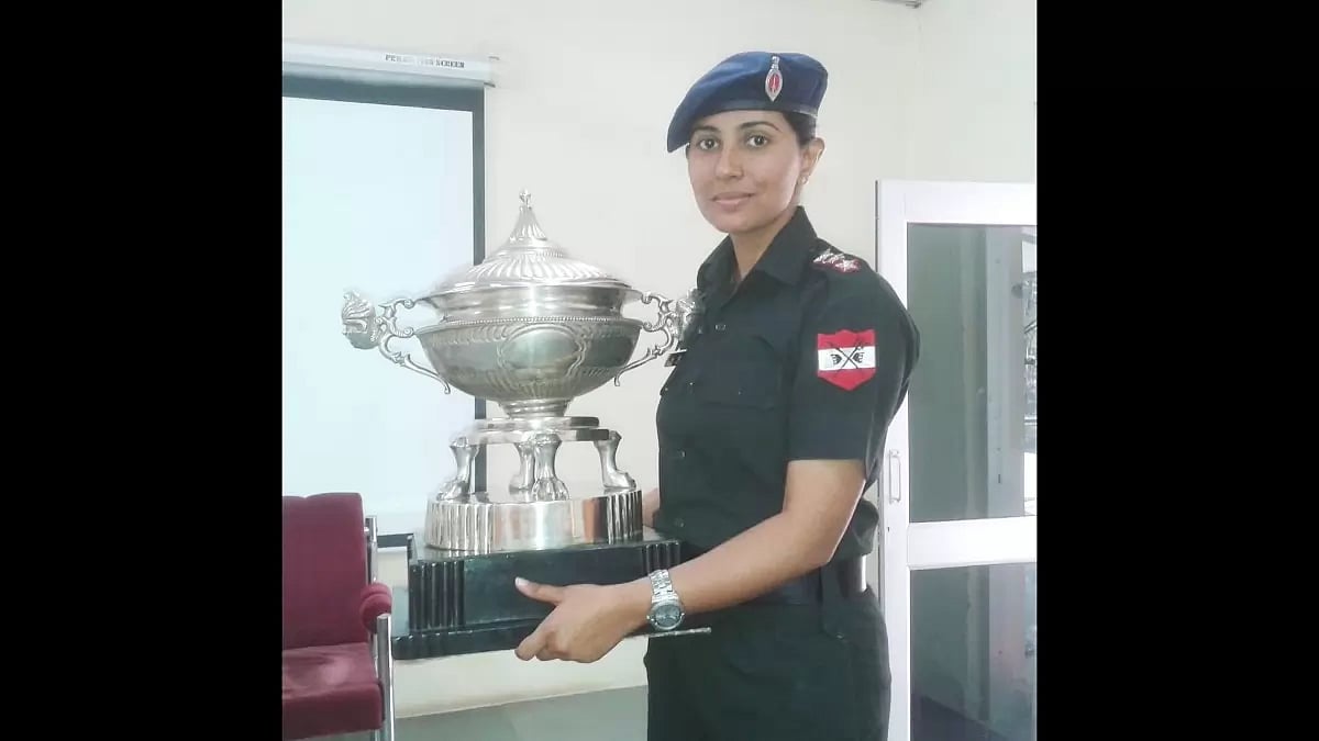 Capt Ritu Kumar Singh