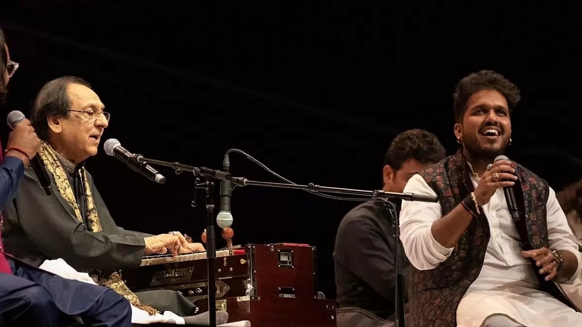 Prithvi performing with stalwarts 