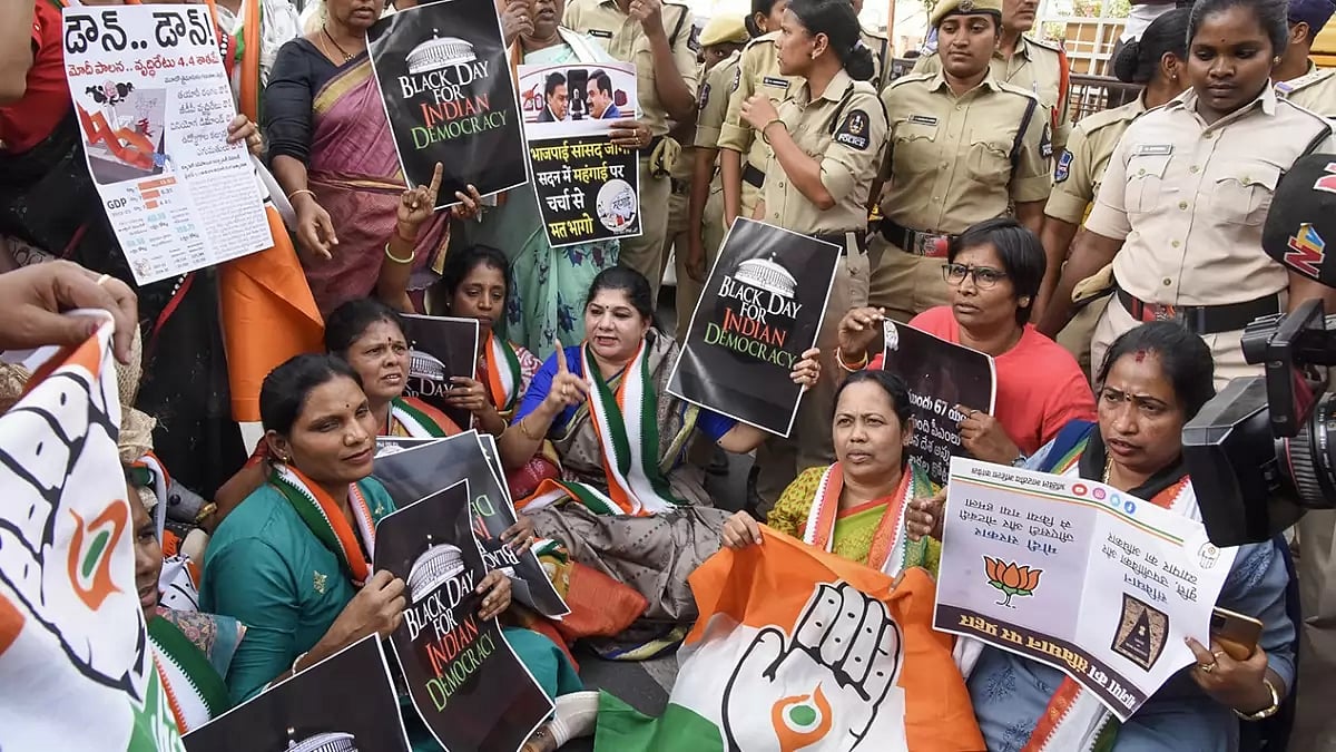 Congress protest against Rahuls disqualification