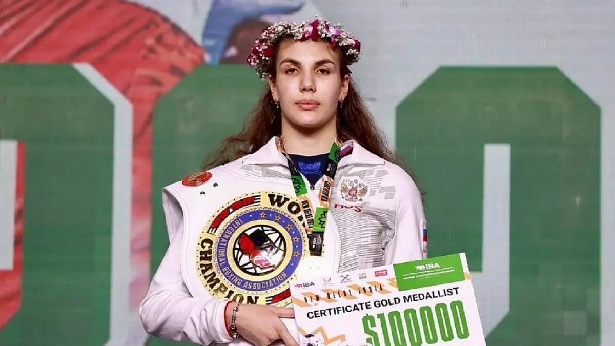Anastasia Demurchian again was inducted on the podium alone as the Russian anthem was played.