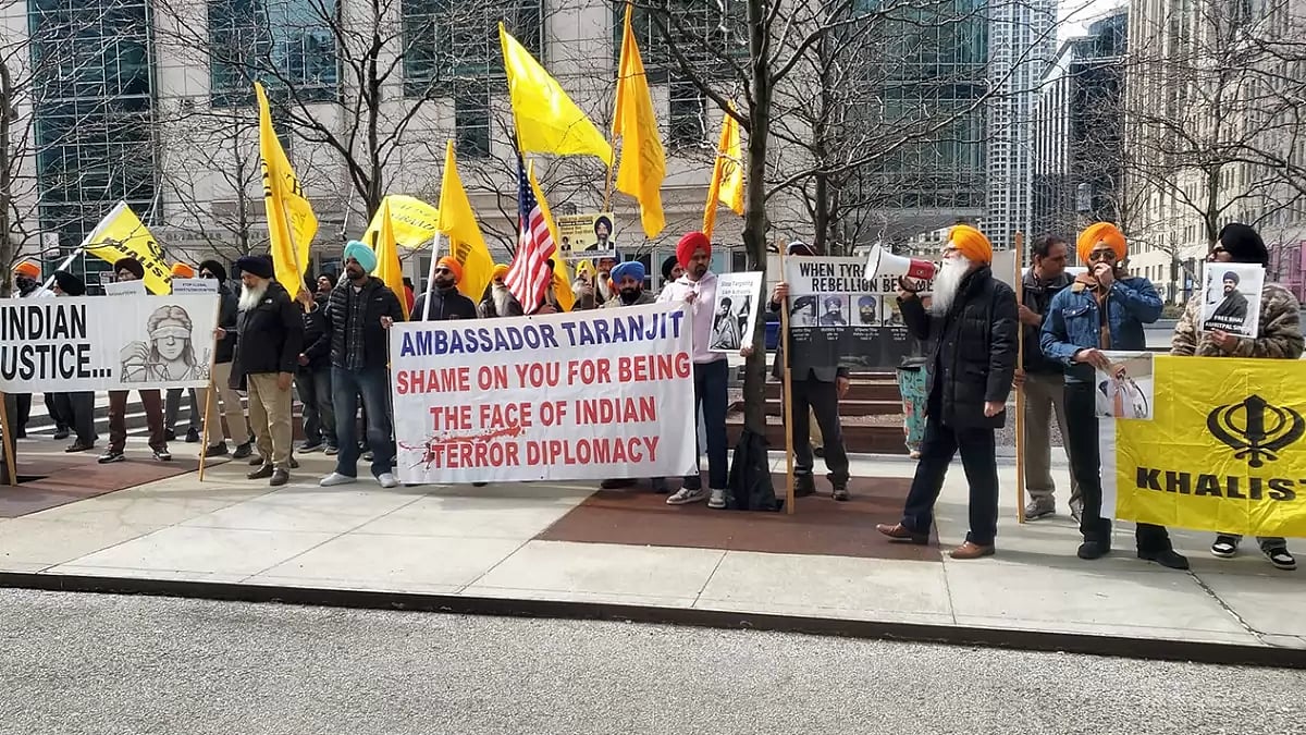 Khalistan supporters protest outside Indian Embassy in Washington, USA.