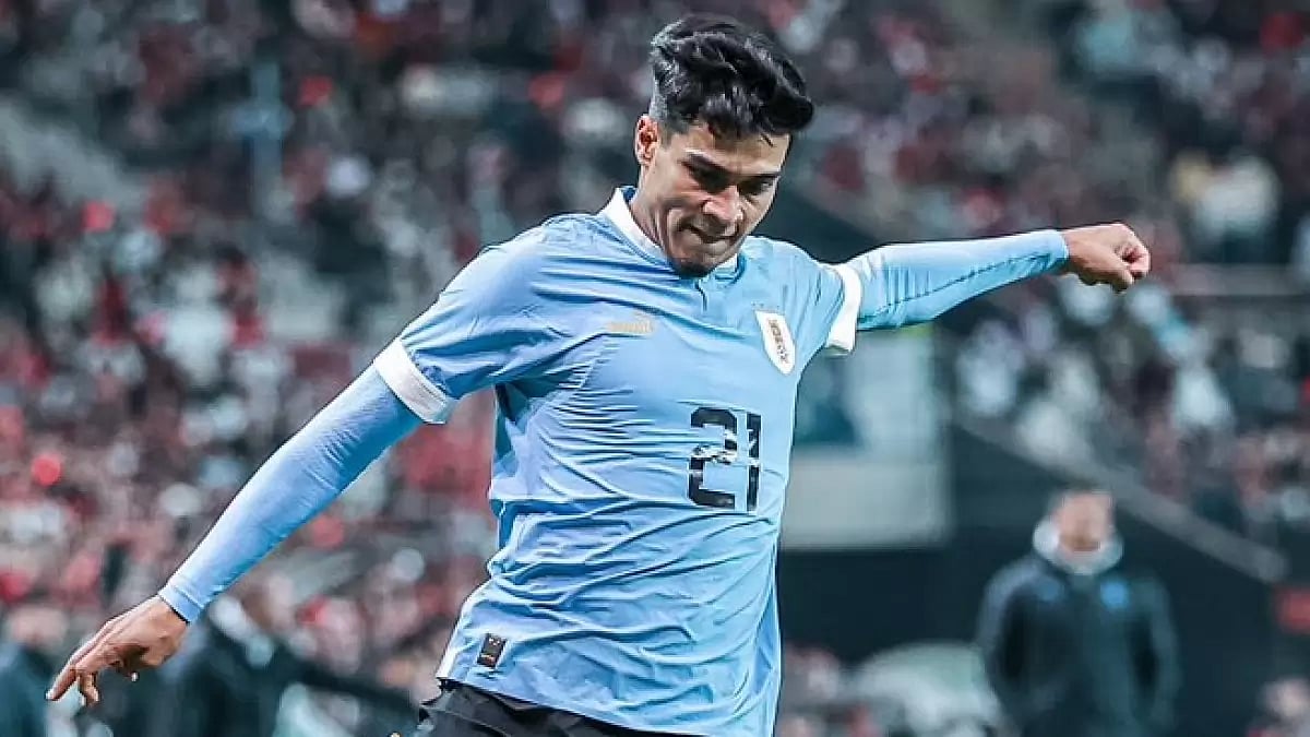 Uruguay beat South Korea by 2-1.